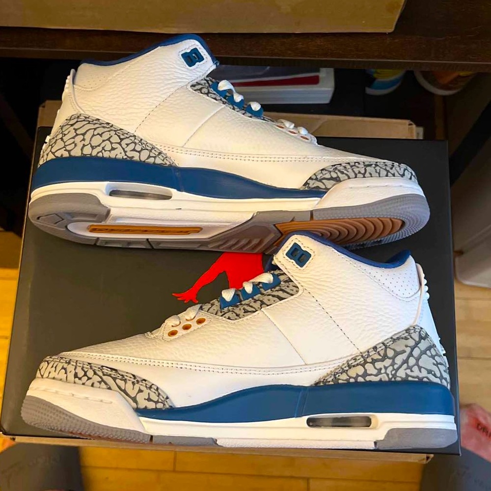 Air Jordan 3 Retro (GS) Size 5.5y NEW